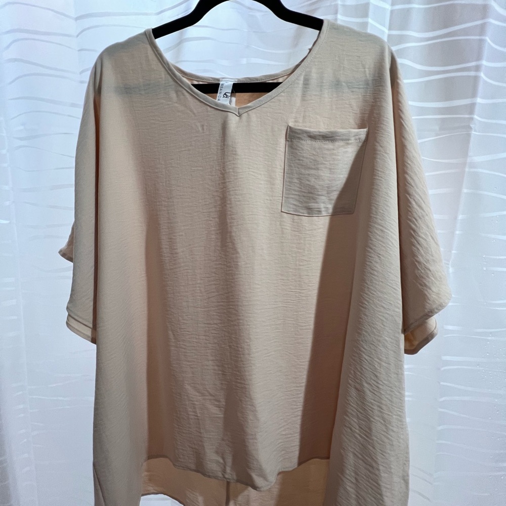 Textured blouse - Picture 2 of 5
